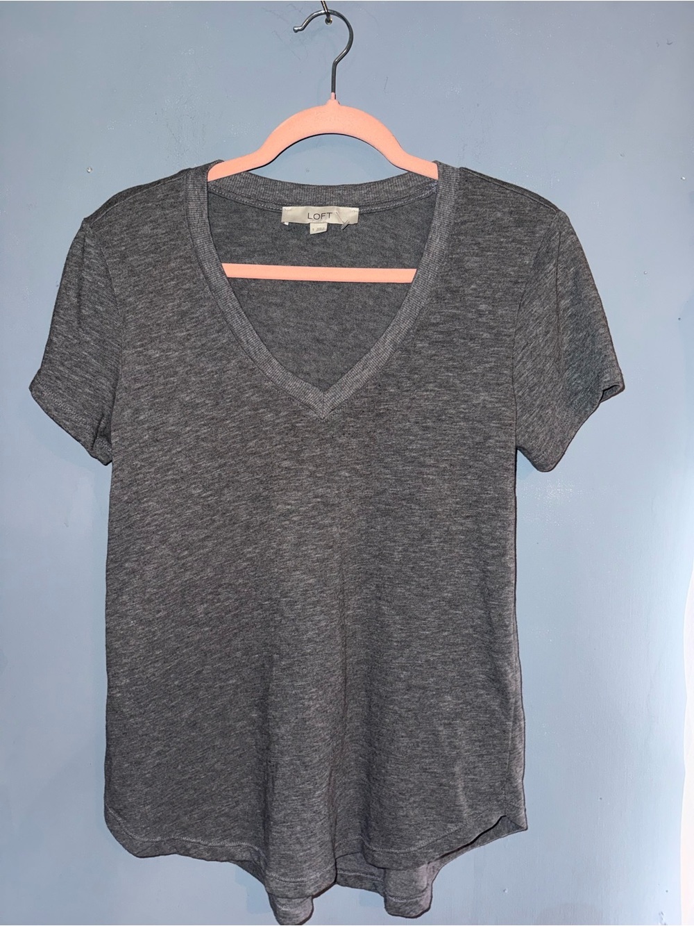 LOFT Gray V-Neck Tee Shirt Soft Casual Basic Top Size Small